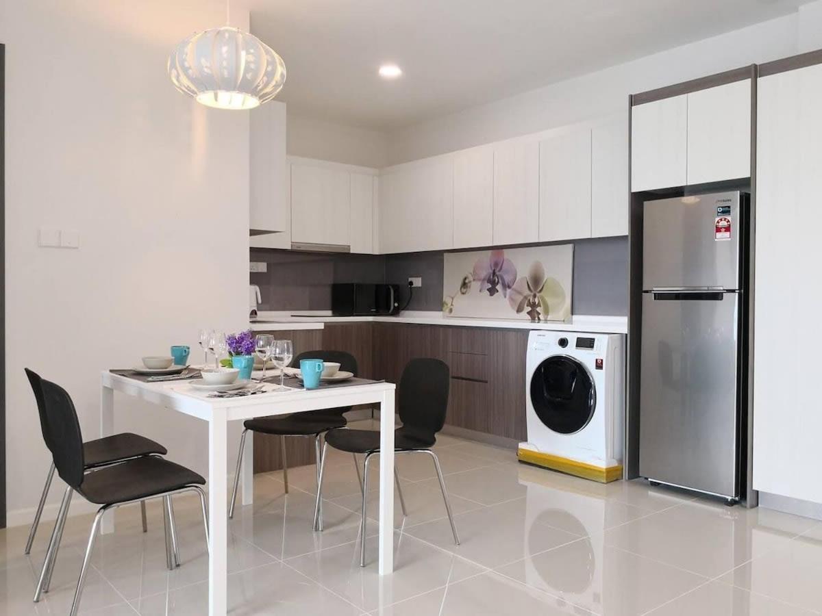 A Stylish High-floor Next To Komtar Jbcc *
